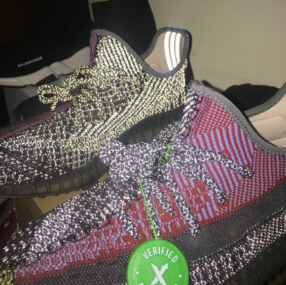 Yeezy 350 v2